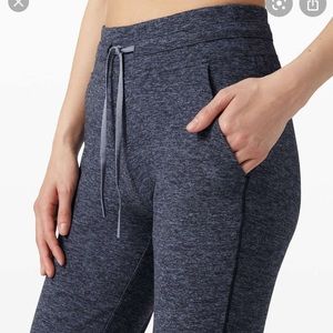 Lululemon Ready to Rulu Jogger Size 4 NWT Blue